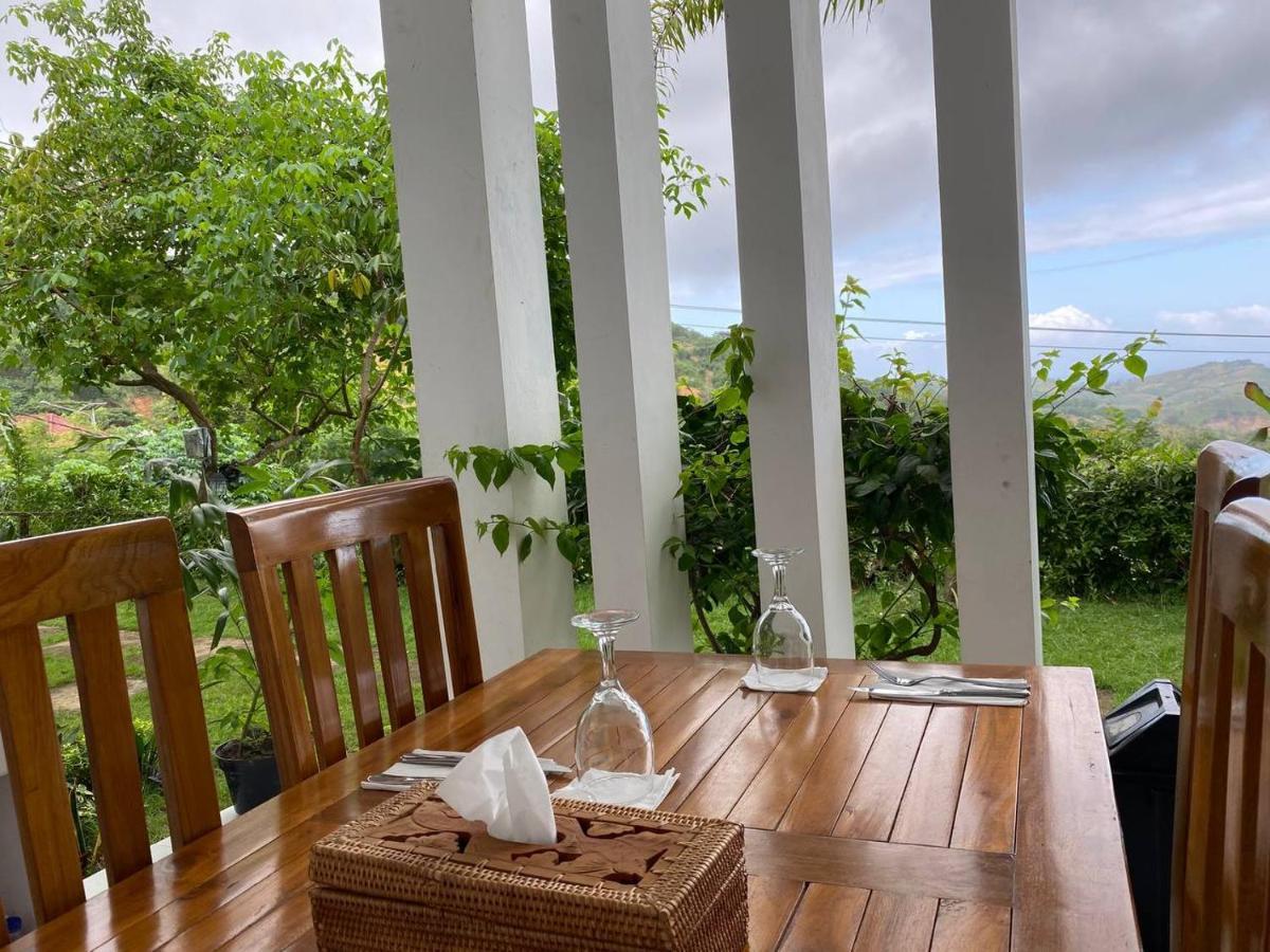 The Hill View Lombok Hotel Kuta  Eksteriør billede
