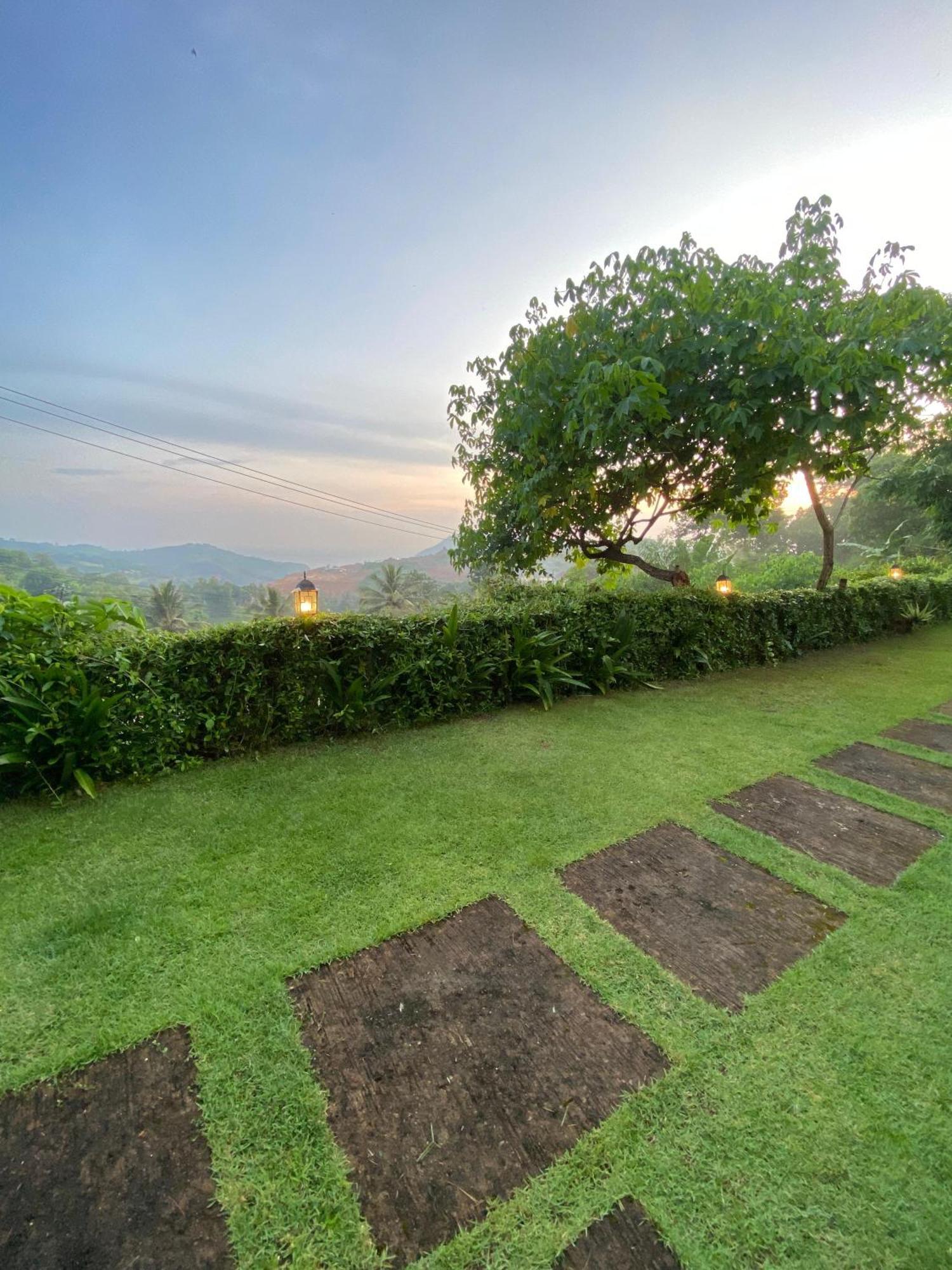 The Hill View Lombok Hotel Kuta  Eksteriør billede